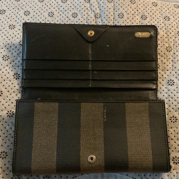 FENDI long wallet authentic - Picture 3 of 5
